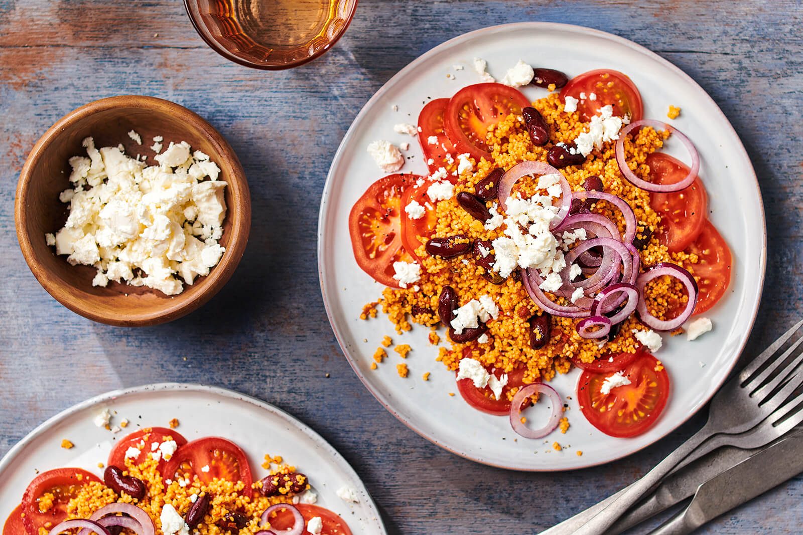 PITTIGE COUSCOUSSALADE MET UI, KIDNEYBONEN EN FETAKAAS