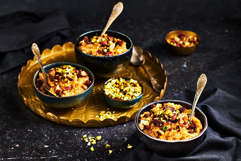 Paulami Joshi DIT IS EEN RECEPT VAN PAULAMI JOSHI INDIASE RIJSTEPAP MET NOTEN EN ROZIJNEN