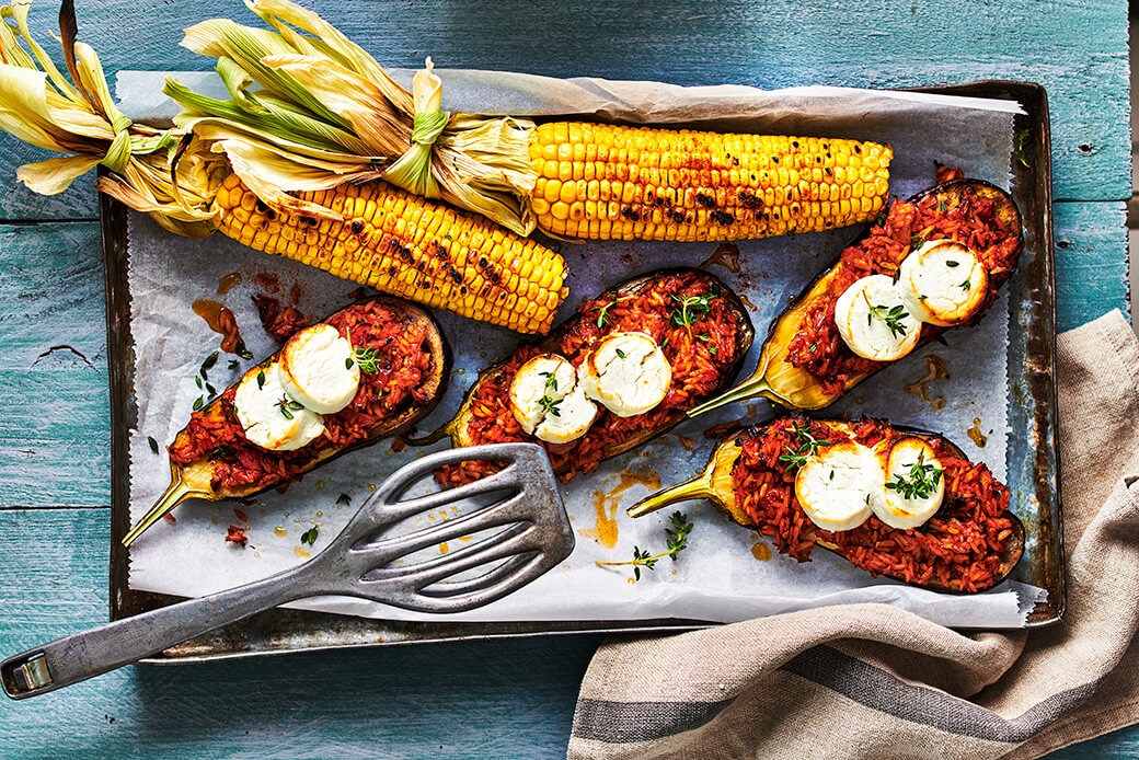666 Toverrijst Gevulde aubergine gerookte tomatenrijst geitenkaas tijm