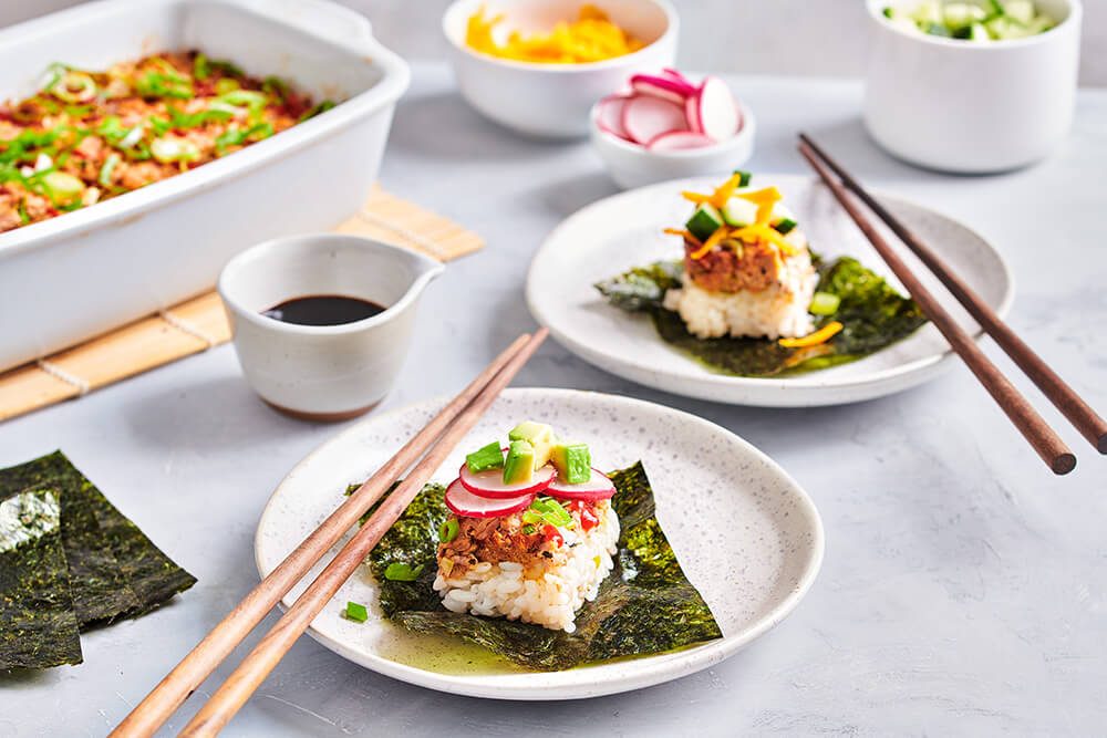 traybake met spicy tuna en avocado