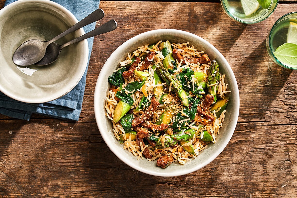 Oosterse rundvleesreepjes met asperges en spinazie