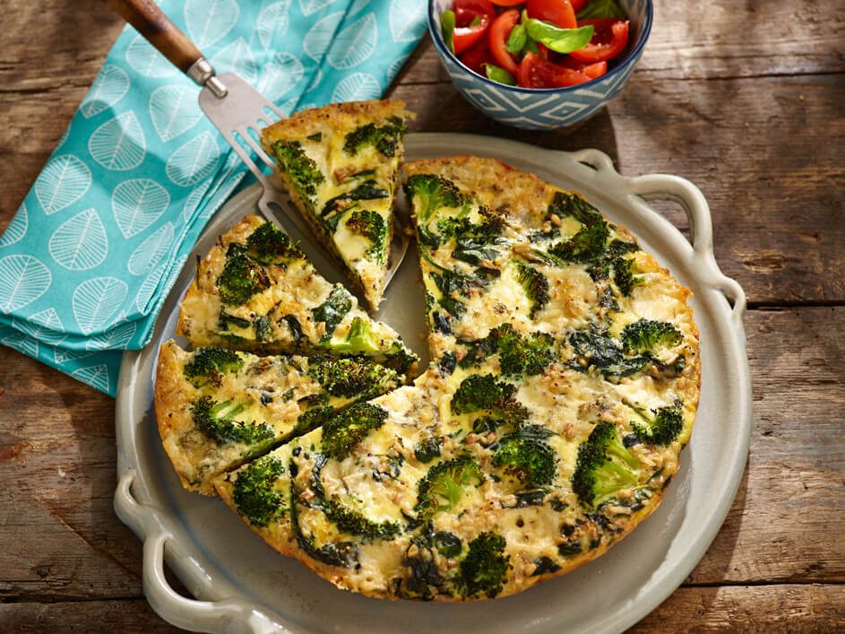 Makkelijke rijstfrittata met spinazie en broccoli