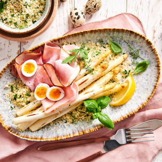 Geroosterde asperges met beenham en frisse kruidencouscous